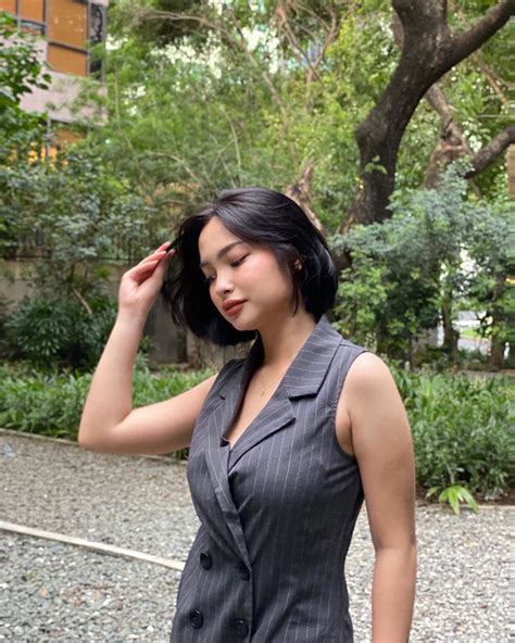 Allysa Beatrice Estrada (@allysa.beaa) .